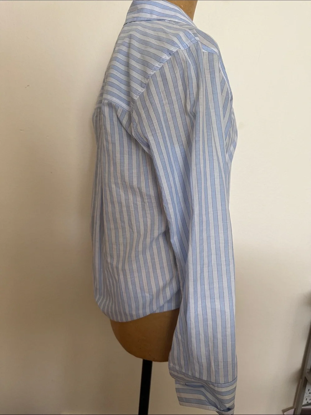 ME+EM sz 0 Classic Light Blue & White Stripe Button-Up Shirt slightly sheer